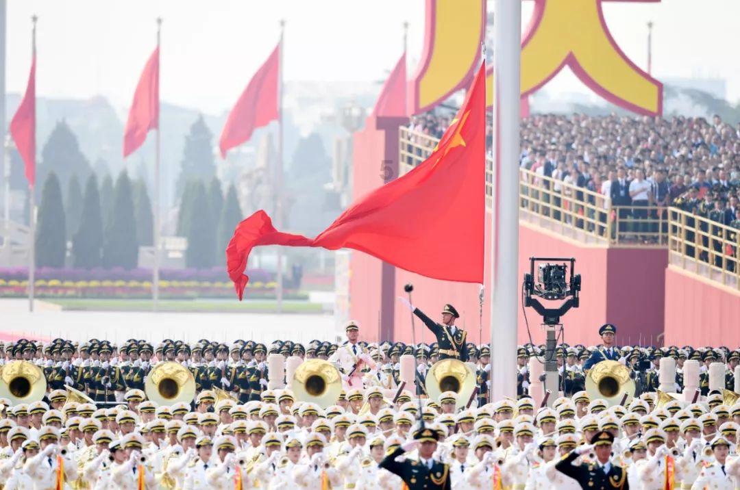 冯飞参加解放军和武警部队代表团、琼海代表团审议
